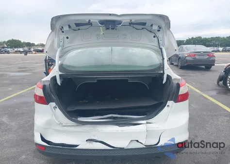 2012 Ford Focus Se z USA, uszkodzony, nr VIN 1FAHP3F25CL239383